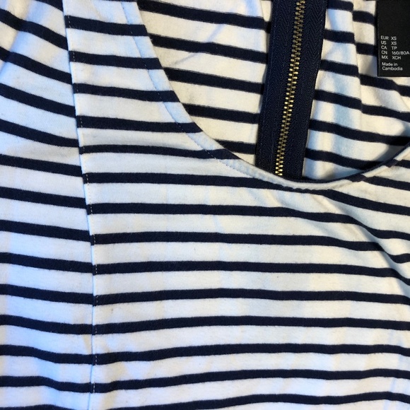 H&M navy/white stripe, exposed zipper tee - Picture 4 of 8